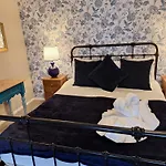 Holiday home Fryers 3 Bedroom Sleeps 6 Scarborough