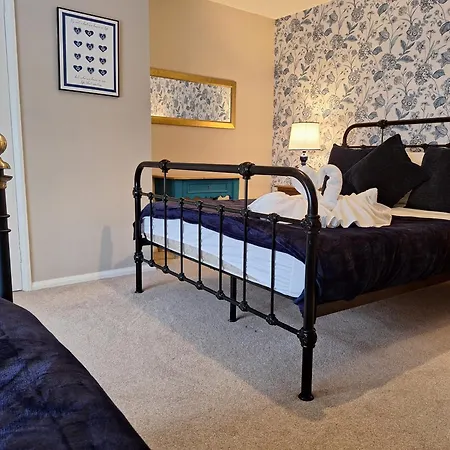 Nyaraló Fryers 3 Bedroom Sleeps 6 *