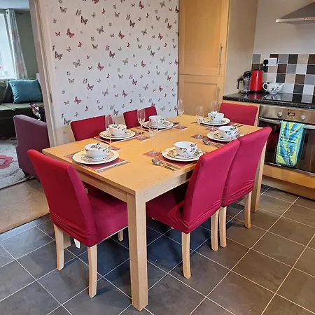 Nyaraló Fryers 3 Bedroom Sleeps 6 *